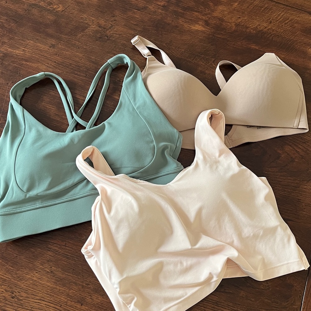 Assortment of like-new bras, size 36